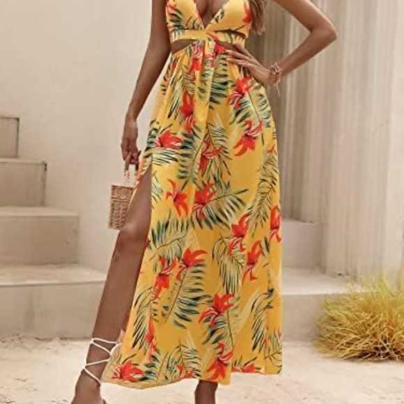 Yellow Green Backless Halter Sundress - Picture 5 of 7